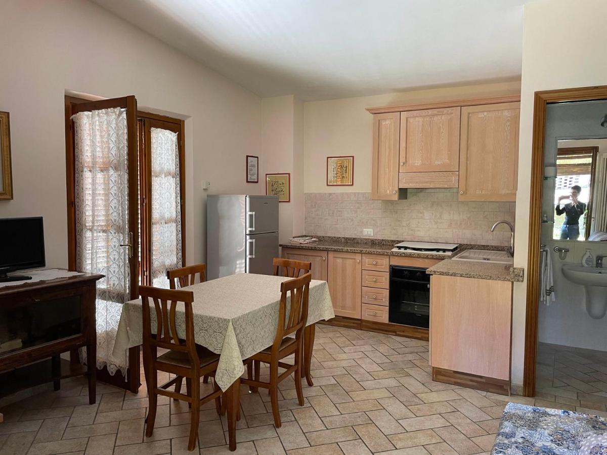 Casa Vacanza Le Case Сан-Джиминьяно Экстерьер фото
